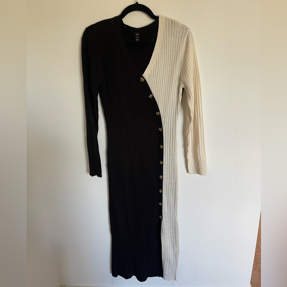 River Island Black and Cream Long Sleeve Dress